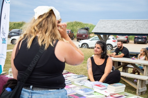 Kiosque Fierté des Îles- Crédit photo Alphyia Joncas